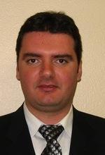 Real Estate Agent Al Manos